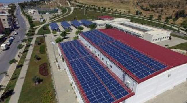 İzmir'de dört tesise daha güneş enerjisi 