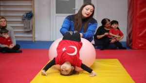 Bayraklı'da anne-çocuk jimnastik kursu