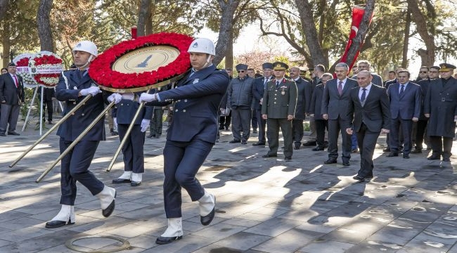 Çanakkale Şehitleri İzmir'de anıldı