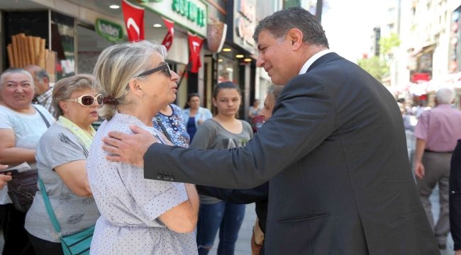 Tugay'dan yaşlılara "Yalnız değilsiniz" mesajı