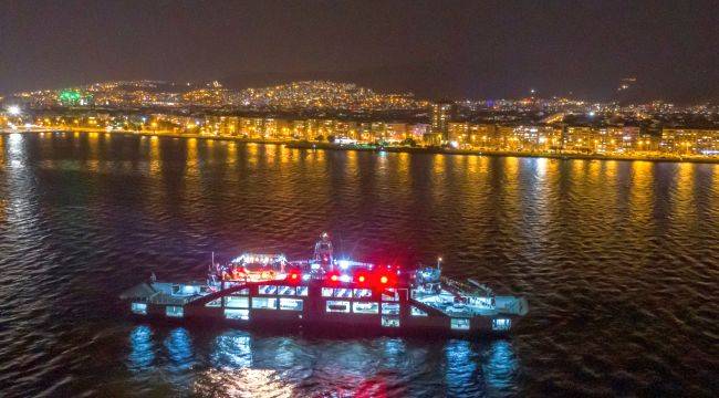 İzmir Körfezi'nde tarihi yüzüncü yıl konseri