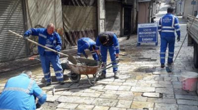 İzmir'in yolları yenileniyor