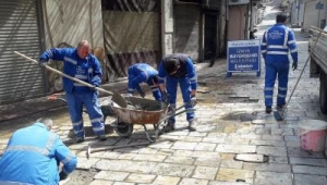 İzmir'in yolları yenileniyor