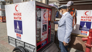 İzmir'de şimdi de seyyar maskematik