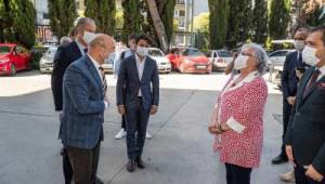 Başkan Soyer İzmir gönüllülerini ziyaret etti