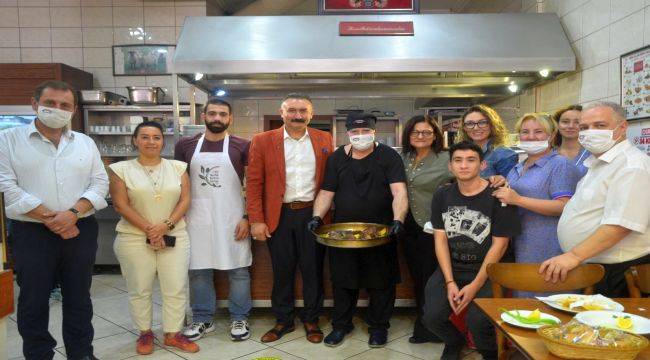 İzmir Mutfak Kültürü Derneği Genç Şefleri Tarihi Lezzetlerle Buluşturuyor