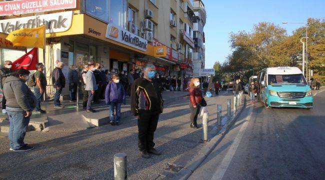 Buca'da Ata'ya saygı günü