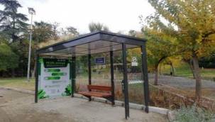 İzmir'in ilk doğa dostu otobüs durağı