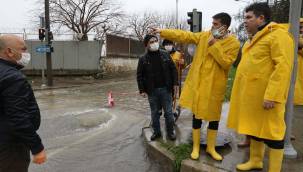 Başkan Kılıç sel felaketine karşı A takımıyla sahada