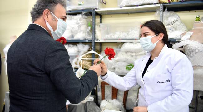 Başkan İduğ'dan tekstil işçişi kadınlara 8 Mart ziyareti