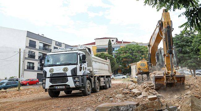 Buca'da kaçak moloz alanına otopark neşteri 