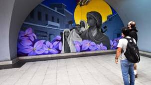Üçyol Metro İstasyonu'na mural