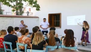 AISEC Gençleri Kent Turizmi İçin Buca'da 