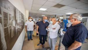 "Aşı ol, mavi İzmir'de özgür ol"