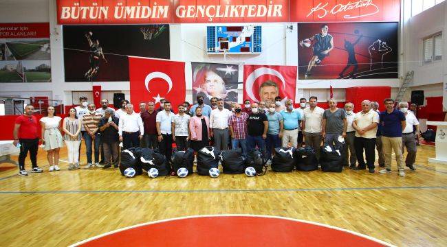 Başkan Sandal'dan Amatör Spor Kulüplerine Can Suyu