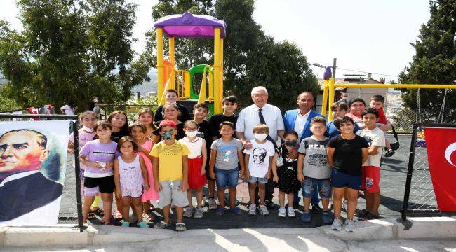 Karabağlar Belediyesi Tarafından Yaptırılan Park Törenle Açıldı