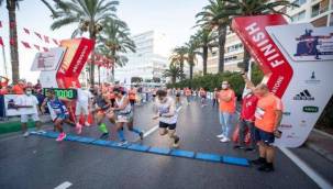 İzmir Yarı Maratonu'nda Rekor Heyecanı