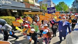 Miniklerin "Okula Yürüyüş Günü" Heyecanı