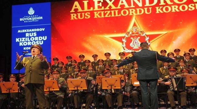 Rus Aleksandrov Kızıl Ordu Korosu Tarihinde Bir İlk