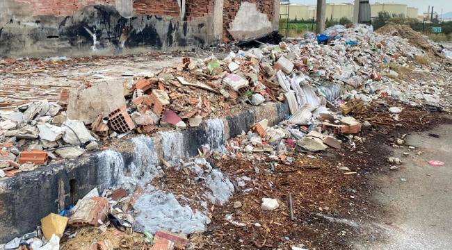 Torbalı'da Sanayi Sitesi Çöplük Oldu