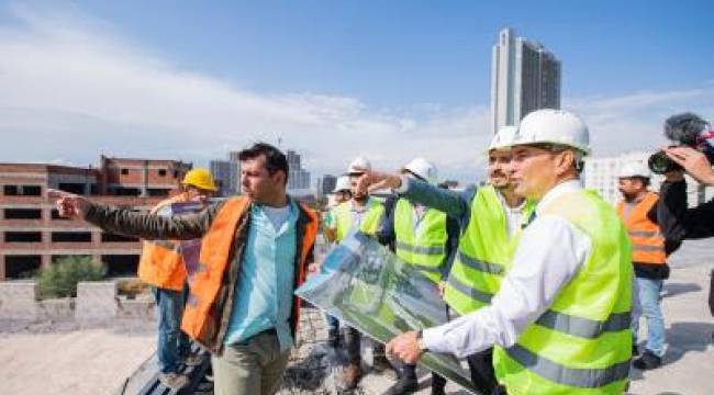 "İzmir trafiğini rahatlatacak yatırımın ilk etabını yeni yılda açacağız"