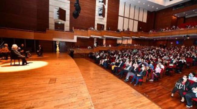 Müjdat Gezen belgeselinin galası İzmir'de yapıldı