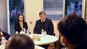 Başkan Tugay, duyarlı gençlerle buluştu