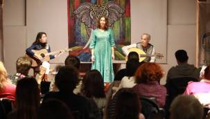 En Uzun Gecede Büyüklere Masallar 