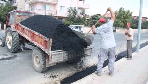 Menderes Yollarında Yama Çalışması