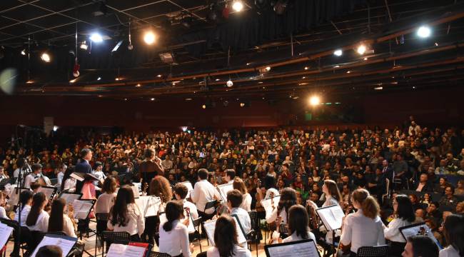 Narlıdere Çocuk Senfoni Orkestrası sahne alıyor