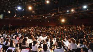 Narlıdere Çocuk Senfoni Orkestrası sahne alıyor