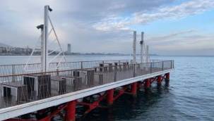 Yenilenen ahşap iskeleler İzmirlinin hizmetinde