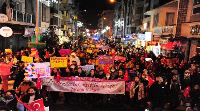 Balçovalı Kadınlar Hem İsyan Etti Hem de Eğlendi