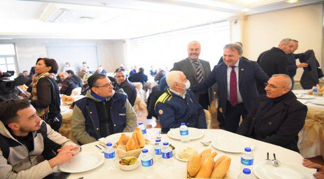 Başkan İduğ'dan Esnafa Tavsiye: İşinize Yatırım Yapın