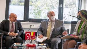 Başkan Soyer Almanya Başkonsolosunu Ziyaret Etti