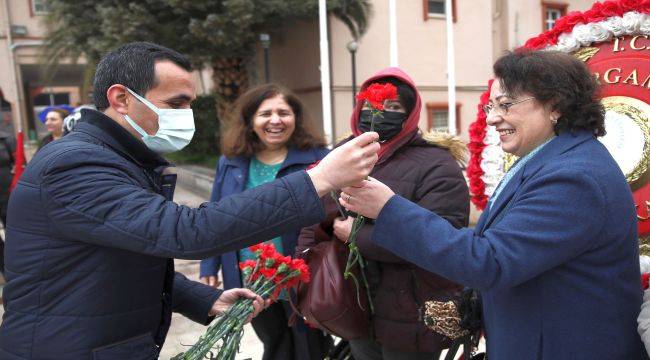 Bergama 8 Mart Kadınlar Günü'nü Dopdolu Yaşadı