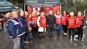 Bornovalı Kadınlar 8 Mart'ta Alanlara Çıktı