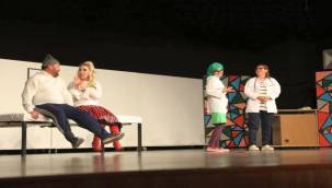 'Deli Bayramı' Güzelbahçe'de Sahnelendi