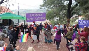 Karaburun'da "Kadın" Coşkusu Bitmiyor