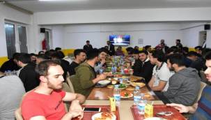 Başkan Çelik üniversite öğrencileriyle buluştu