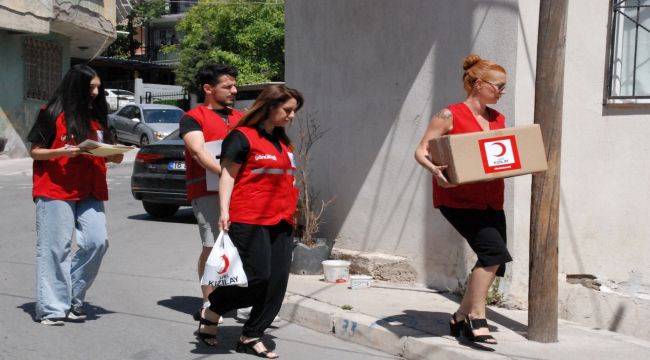 Kadınlardan Bayram Öncesi Ev Ziyareti 