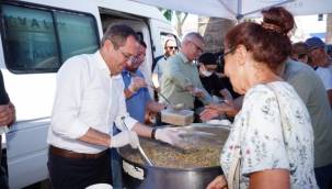 Başkan Ergin'den 7 bin kişiye aşure ikramı