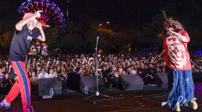 Lil Zey ilk solo konserini "Evim" dediği İzmir Fuarı'nda verdi