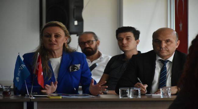 DEVA Partisi İzmir İl Başkanı Seda Kaya Ösen: "22 Eylem Planıyla Seçime Gireceğiz"