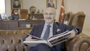 İzmir Valisi Yavuz Selim Köşger'den Mevlüd Kandili Mesajı