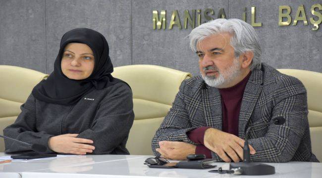 AK Parti Kadın Kolları Başkanı Aynil Yavaş'ın basın açıklaması 