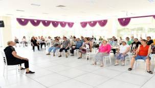 Çiğlili Kadınların Buluşma Adresi: Mor Akademi