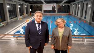 Hacer Foggo'dan Bornova'ya övgü