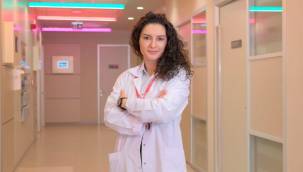 Mitomani mi beyaz yalan mı?