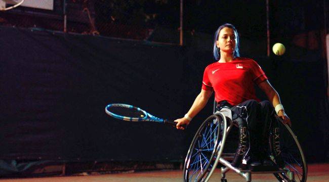 Paralimpik tenisçi Büşra Ün'ün hayatı belgesel oldu